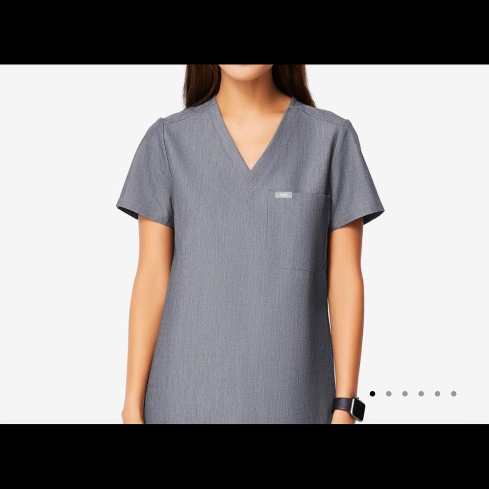 Figs scrubs large graphite set.